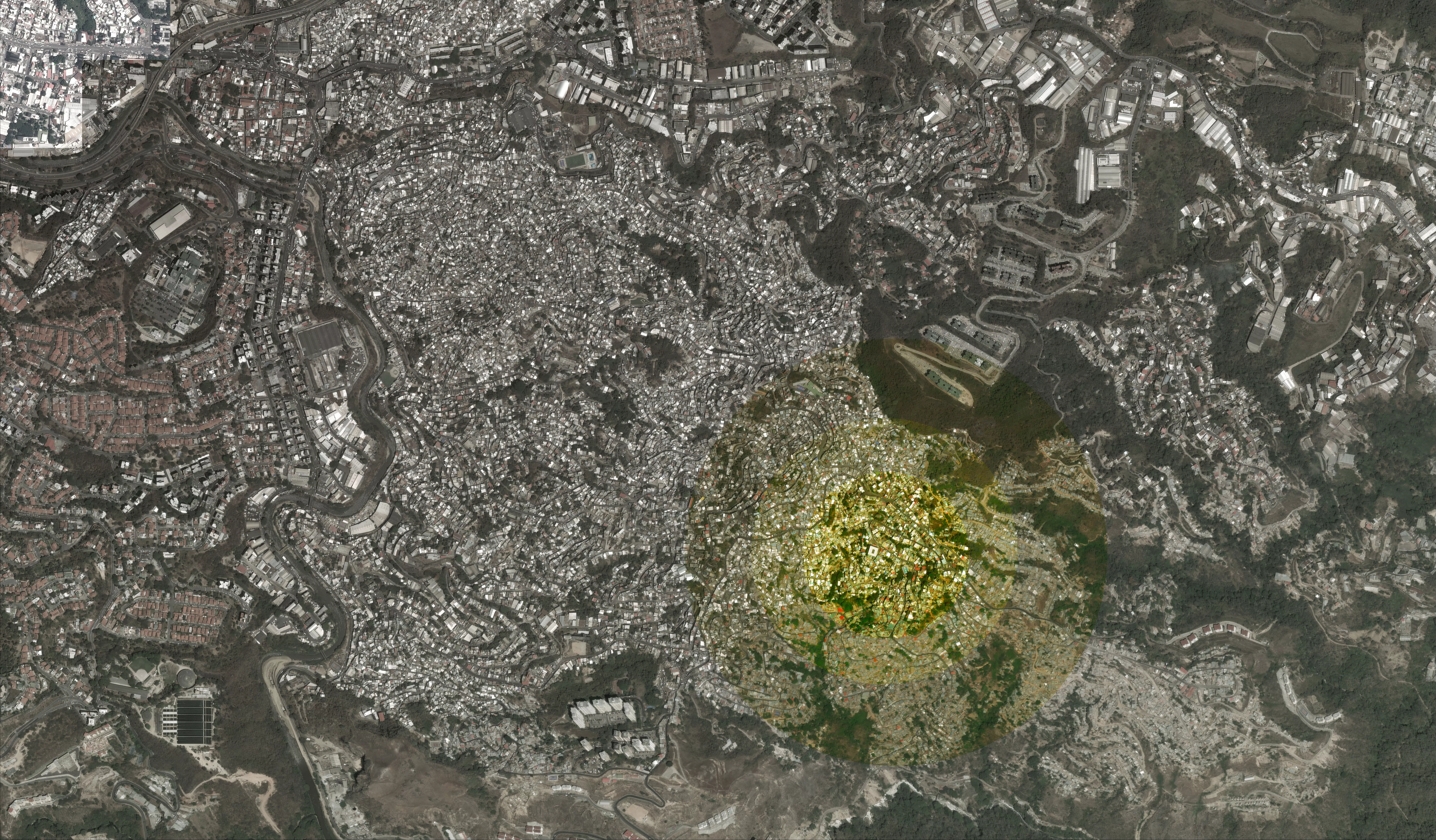 Satellite image with the San Blas barrio highlighted, San Blas is one of the many barrios that make up South Petare with a population of 2000 families, aproximately 10 thousand habitants from the 130 thousand that make up South Petare.