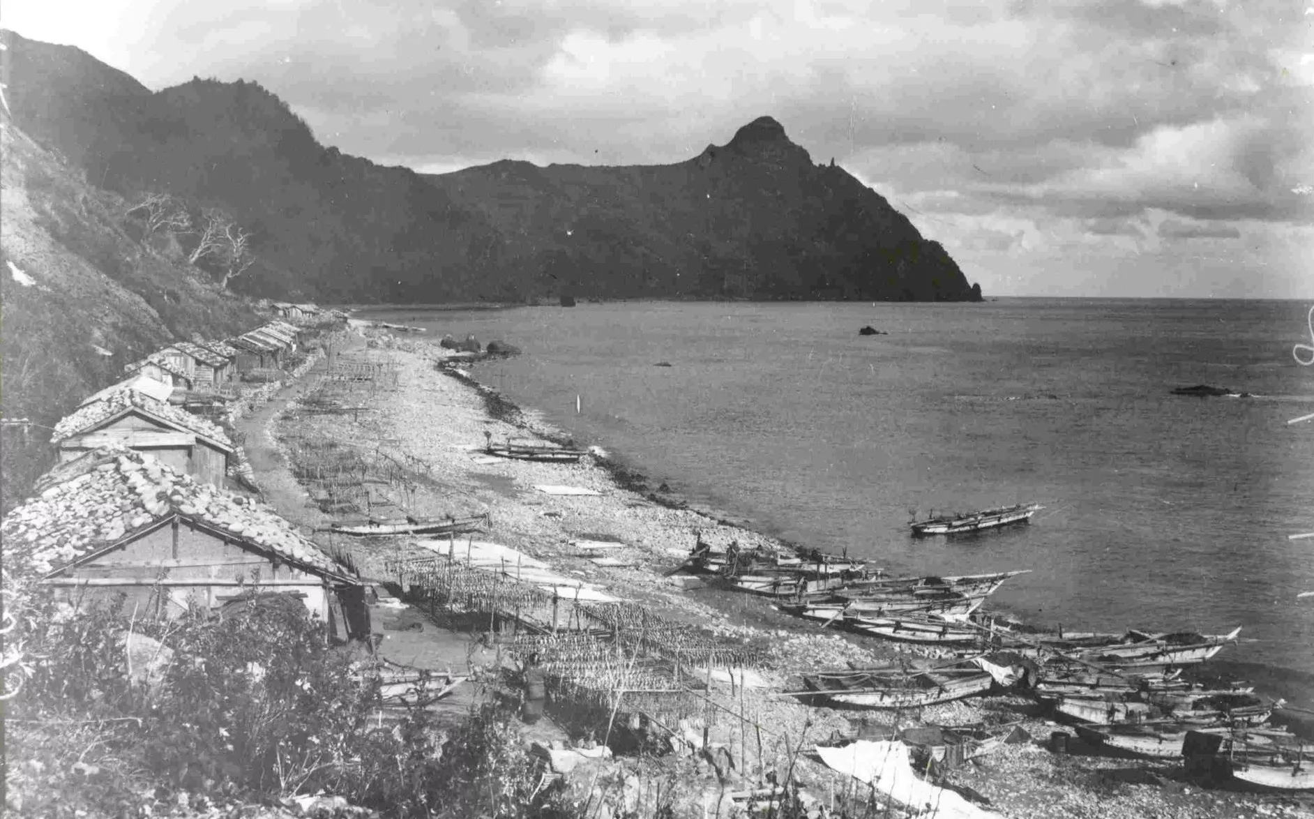 Ulleung Island is a beautiful volcanic mountain called “SHINBISUM"